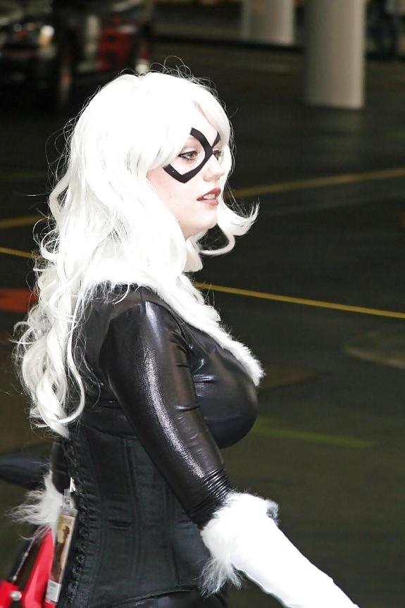 25P A Cosplay Bitch
