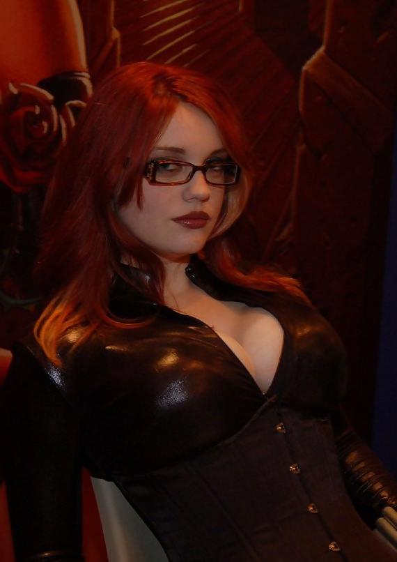 25P A Cosplay Bitch