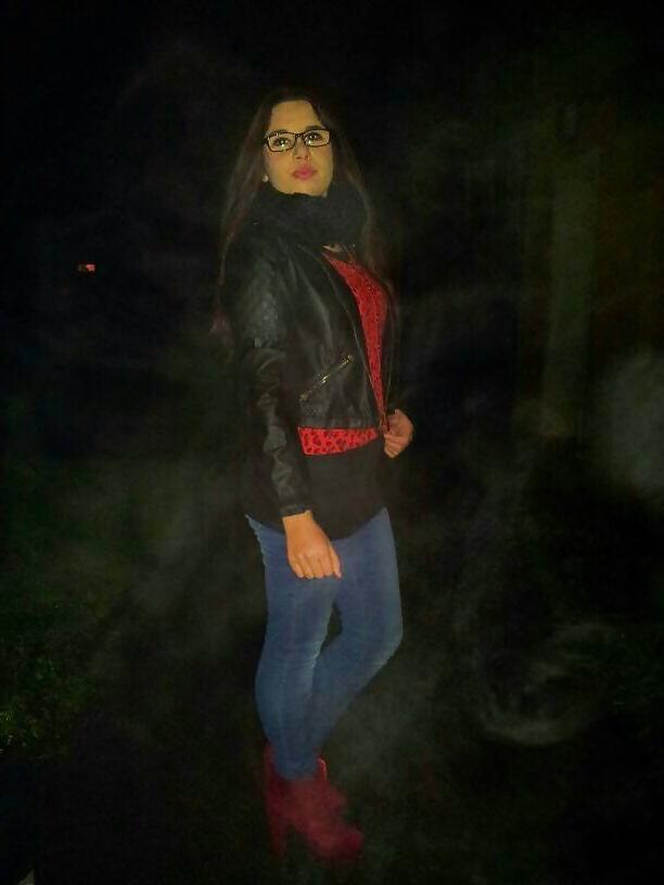 21P Turksih teen with glasses and a tight body! Is she a virgin?