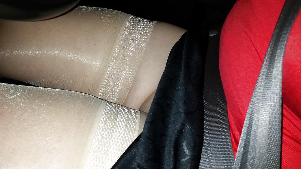 25P En voiture au cine en exterieur.