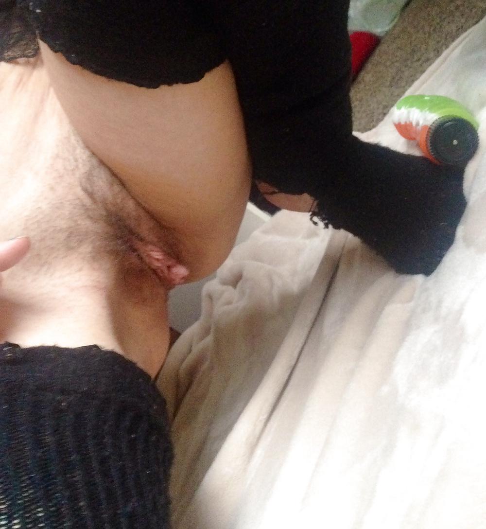 6P Hairy pussy play 3
