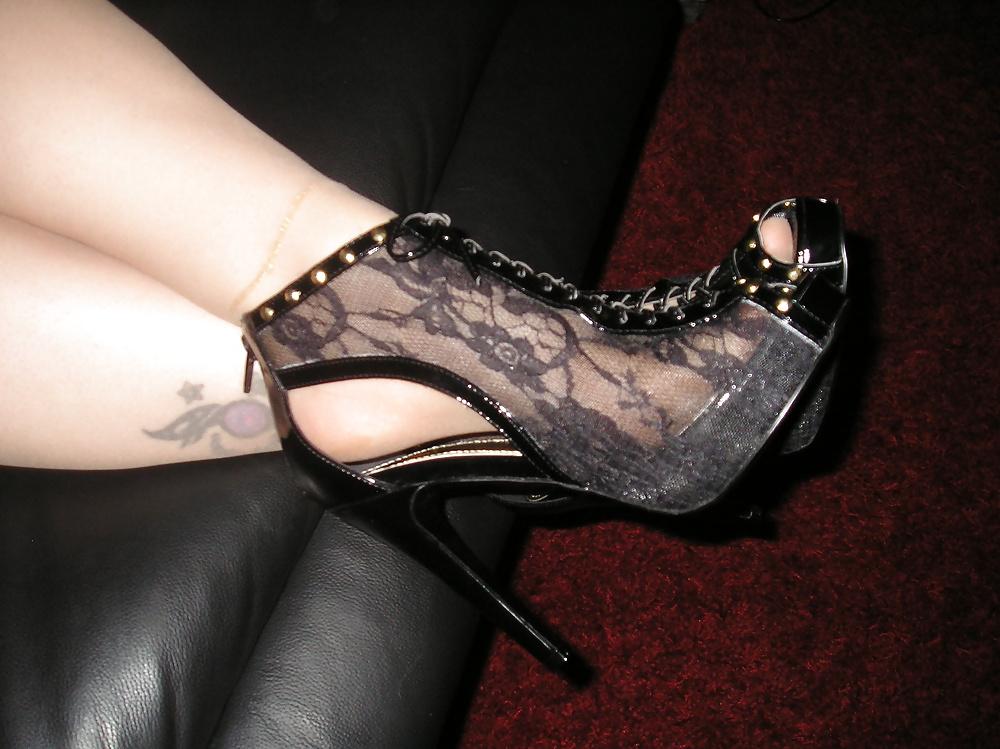 22P My girlfriends natural tights pantyhose and heels
