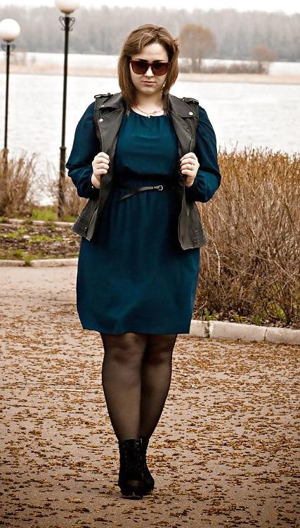 20P Curvy plump babe