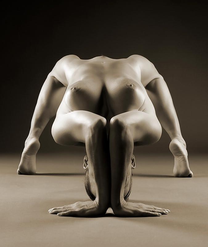 22P Artistic nudes