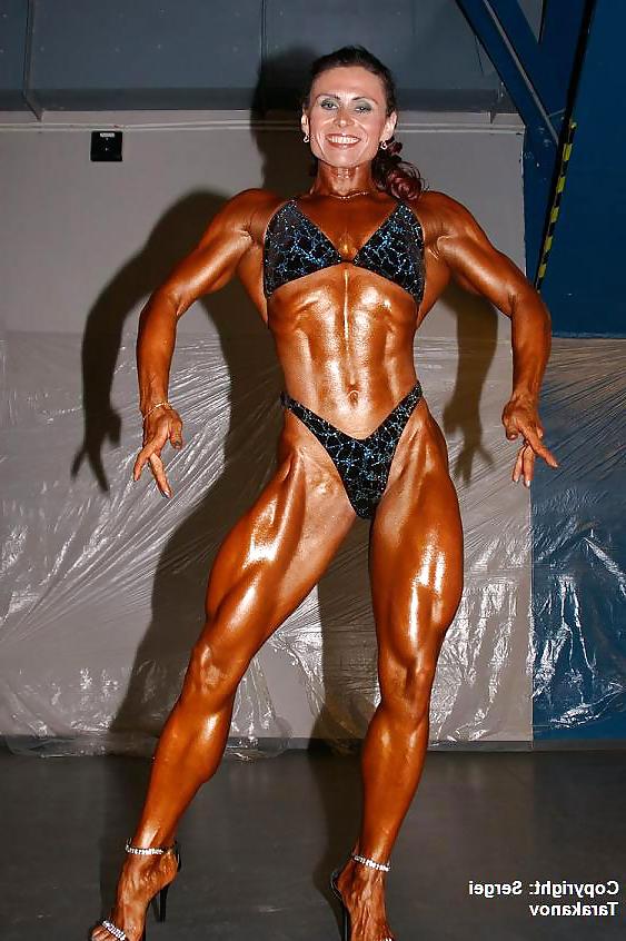 16P Lada Plihalova fem. muscles queen