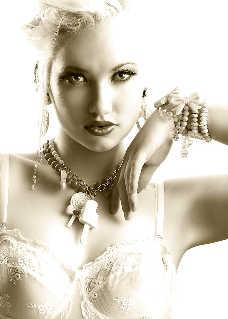 25P Fashion-Beauty-Art