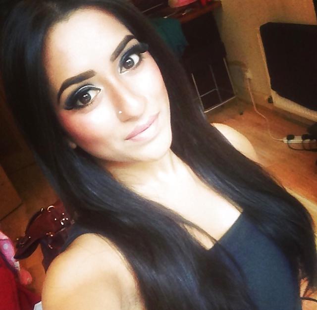 25P British uk paki indian bengali wank slut