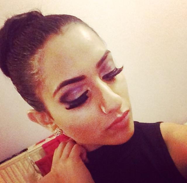 25P British uk paki indian bengali wank slut