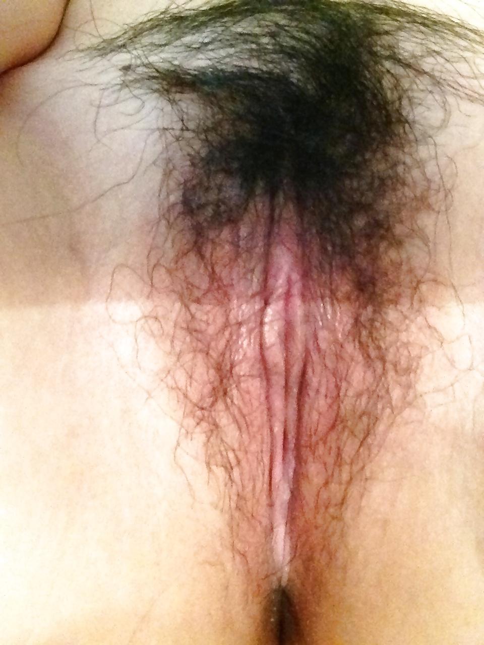 13P Horny Chinese wife awaiting big cock