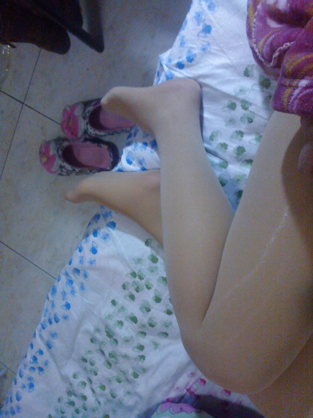 13P Horny Chinese wife awaiting big cock
