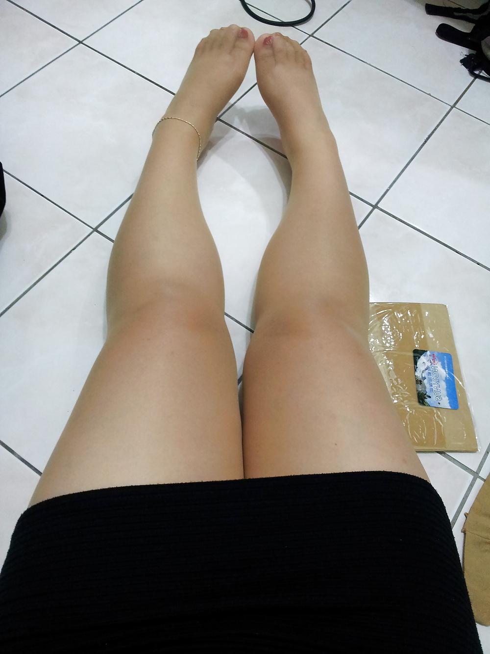 25P COMMENT On What You'd Do To Her Nylon Feet 3!