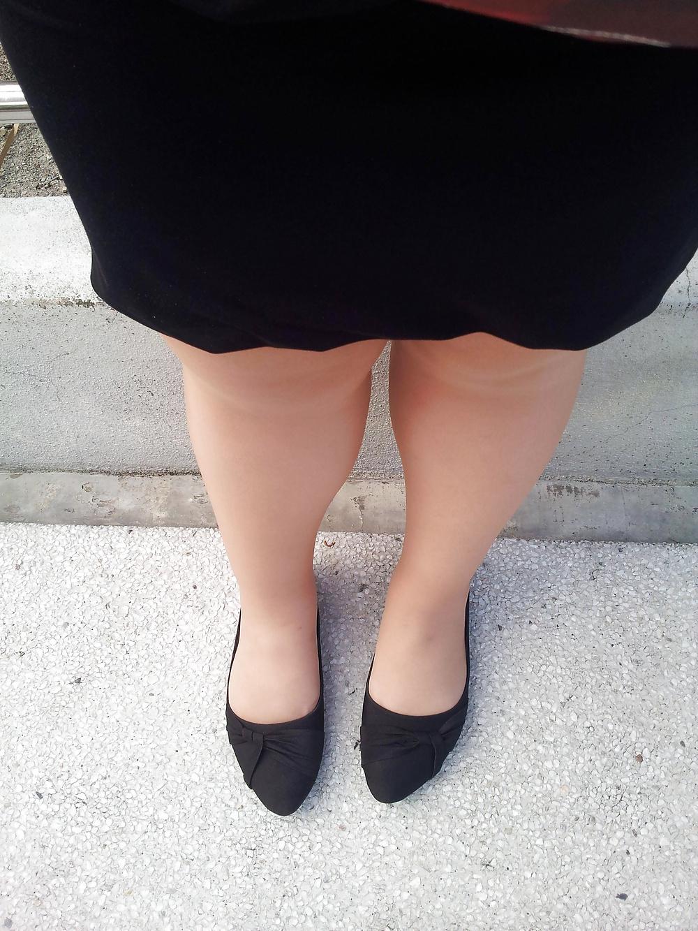 25P COMMENT On What You'd Do To Her Nylon Feet 3!