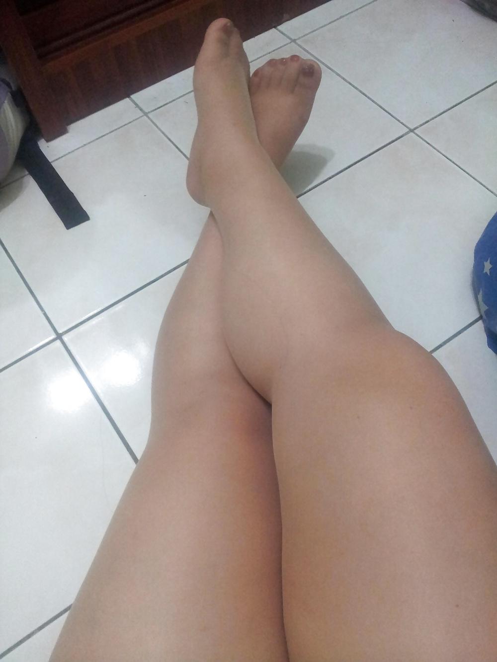 25P COMMENT On What You'd Do To Her Nylon Feet 3!