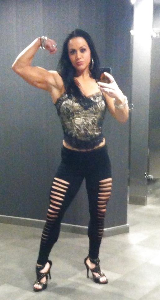 25P Hayley McNeff - Sexy female muscles