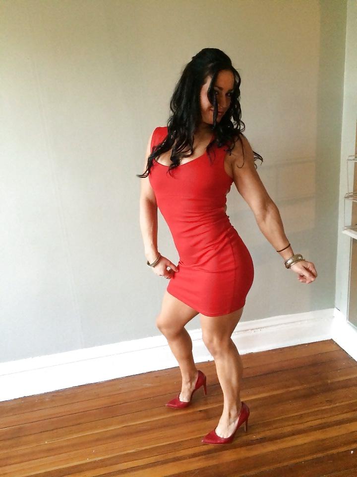 25P Hayley McNeff - Sexy female muscles