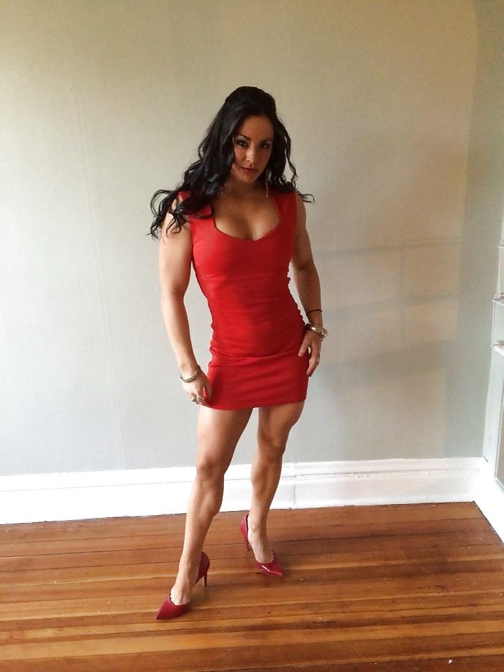 25P Hayley McNeff - Sexy female muscles