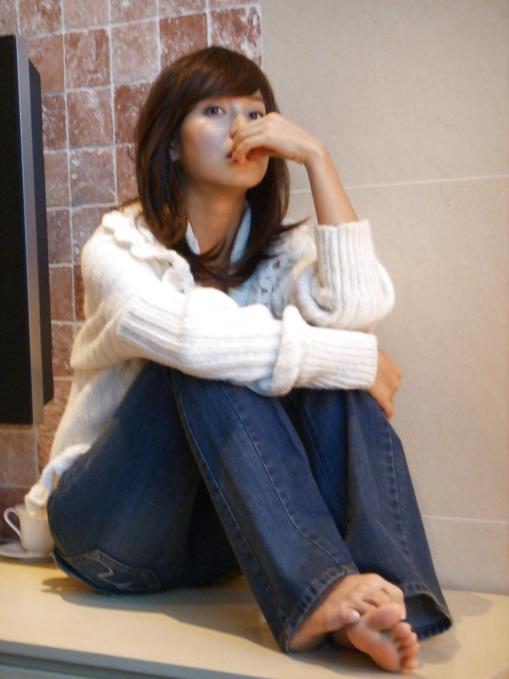 25P Kpop feet 