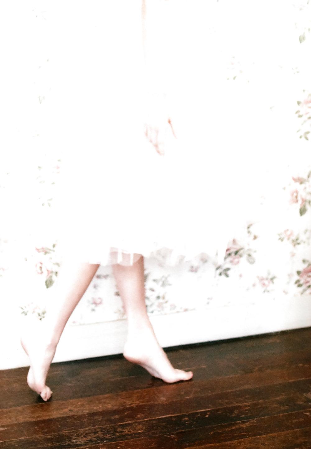 25P Kpop feet 