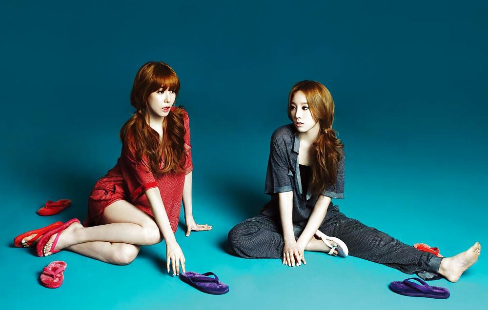 25P Kpop feet 