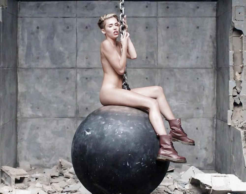 25P Random Celeb Legs&Feet