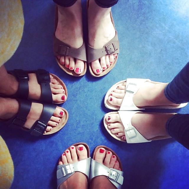 25P Birkenstock Shoes n Feet 7