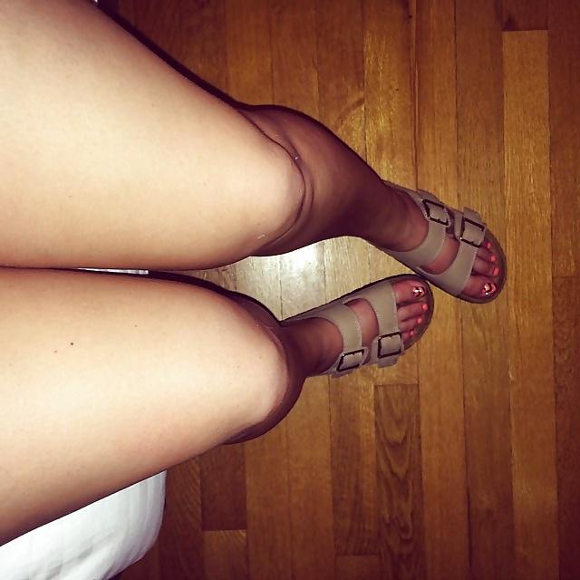 25P Birkenstock Shoes n Feet 7