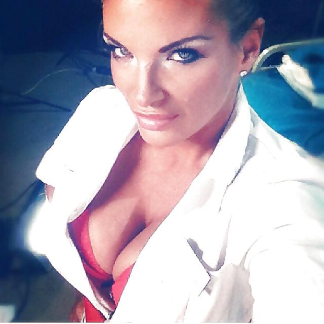 25P Ani James (British Glamour Model)