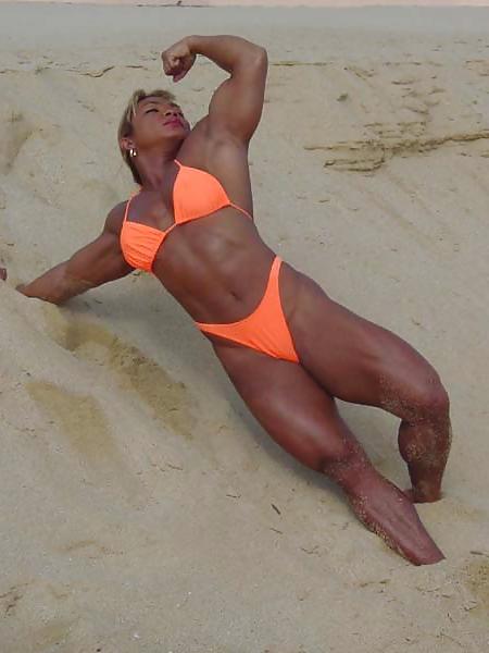 16P Mah Ann Mendoza - female muscles