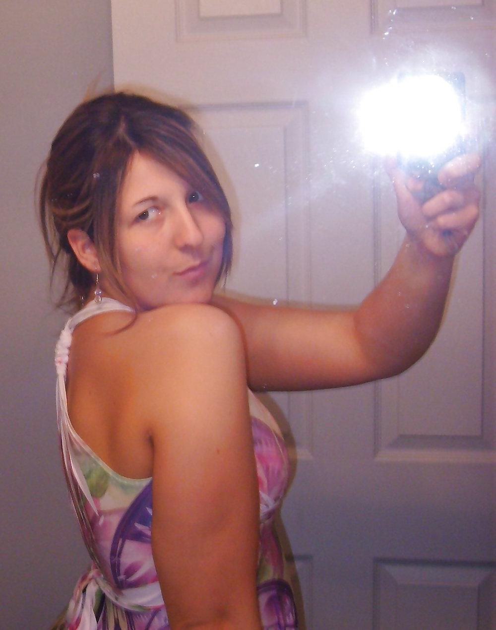 18P Wanna fuck this bitch? Check out her nasty ass!