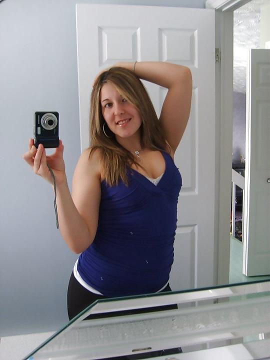 18P Wanna fuck this bitch? Check out her nasty ass!