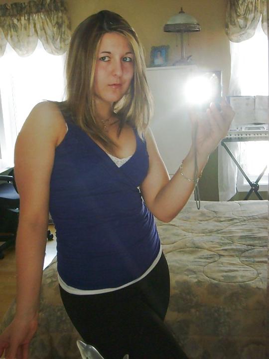 18P Wanna fuck this bitch? Check out her nasty ass!