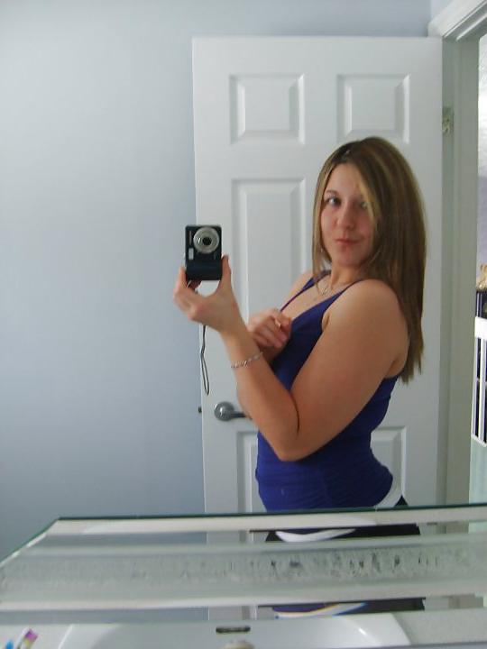 18P Wanna fuck this bitch? Check out her nasty ass!
