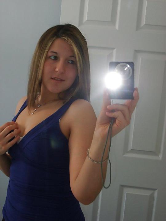 18P Wanna fuck this bitch? Check out her nasty ass!