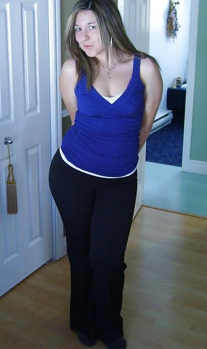 18P Wanna fuck this bitch? Check out her nasty ass!