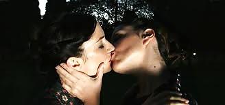25P Erotic Lesbian Art.