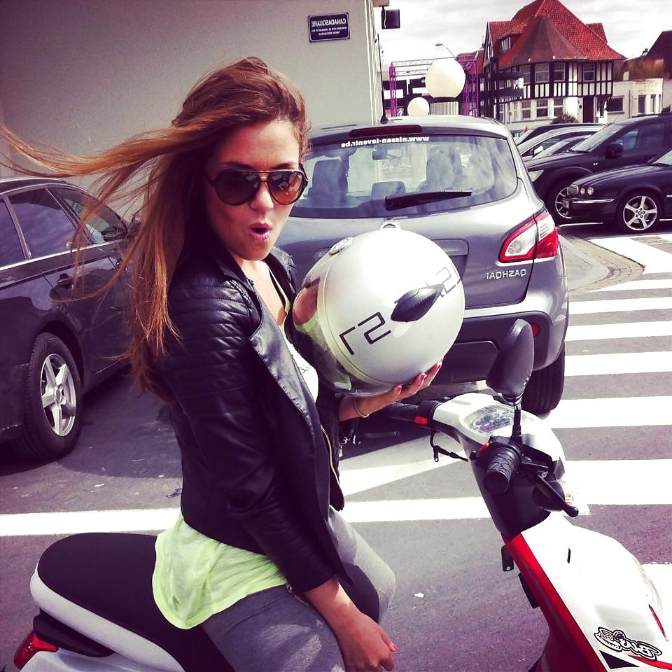 19P Estelle la petite bitch belge et ses copines