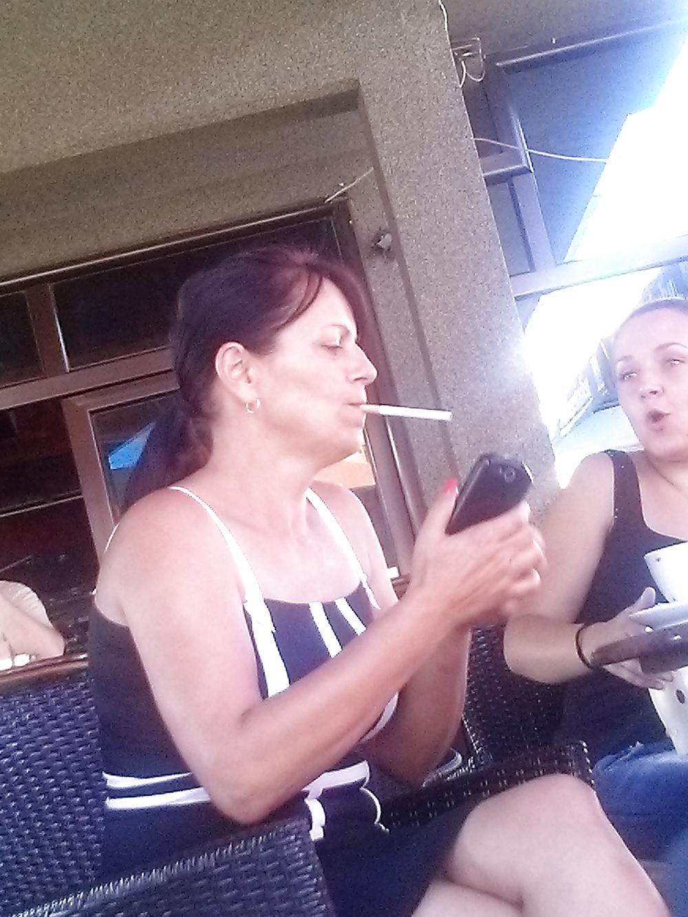 6P MATURE IN CAFFE...HORNY BITCH (SERBIAN MATURE)
