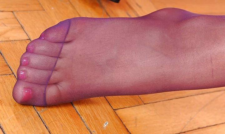 20P Feet 97