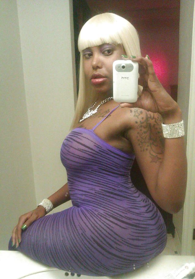 25P Houston hooker - black tattooed bitch