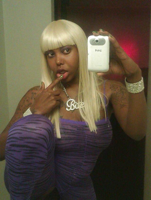 25P Houston hooker - black tattooed bitch