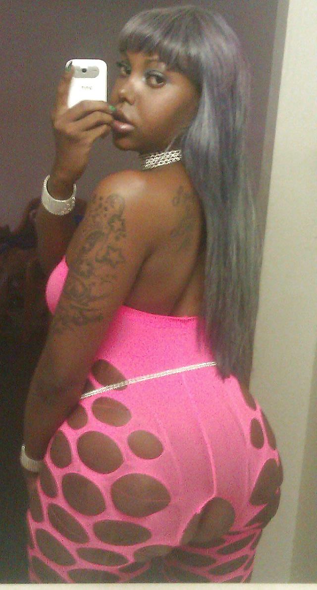 25P Houston hooker - black tattooed bitch