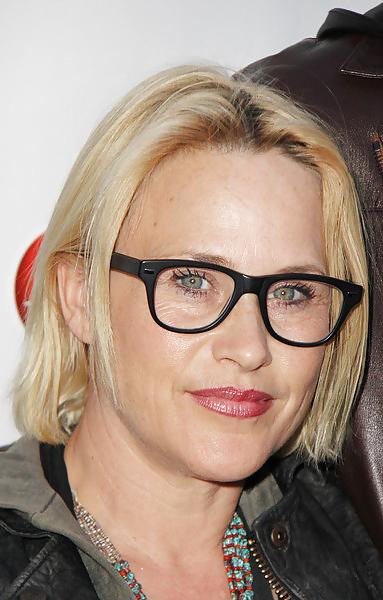 25P Sexy women in glasses 2
