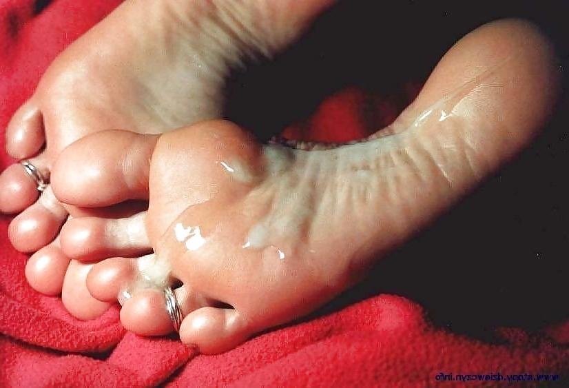 24P Feet Cum