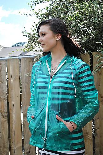 25P Girls Shiny PVC Rainwear