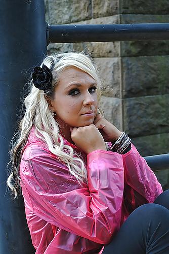 25P Girls Shiny PVC Rainwear