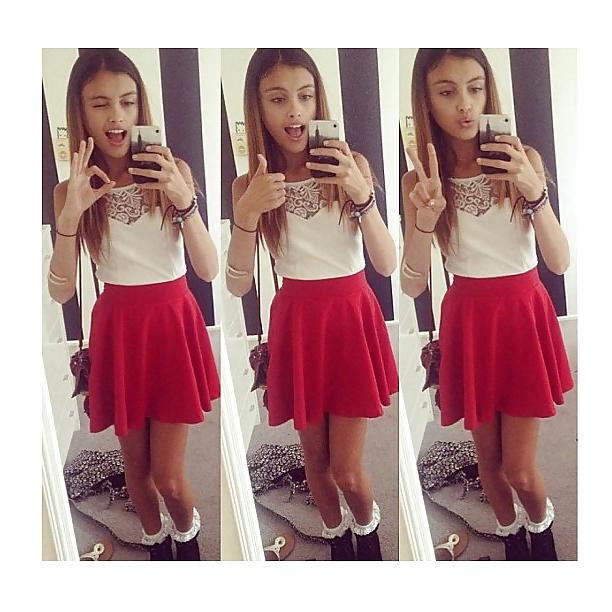 25P Cute and sexy Aussie teen Sarah Ellen