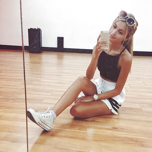 25P Cute and sexy Aussie teen Sarah Ellen