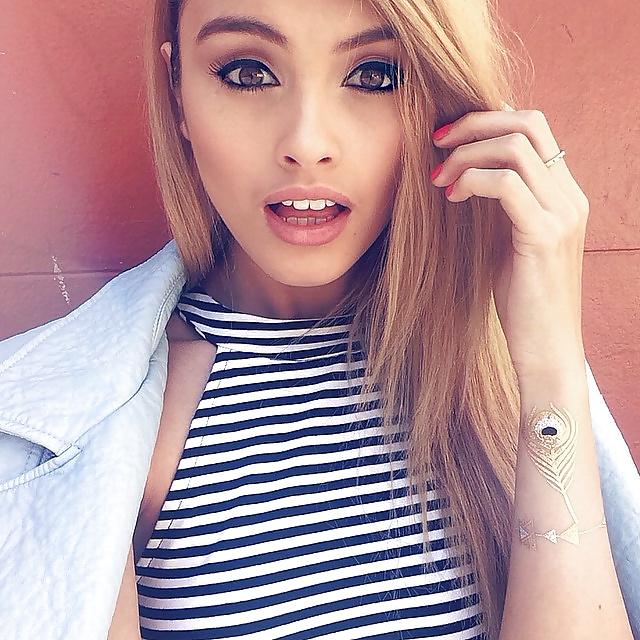 25P Cute and sexy Aussie teen Sarah Ellen