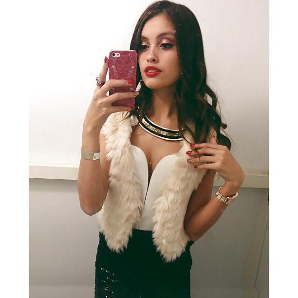 25P Cute and sexy Aussie teen Sarah Ellen