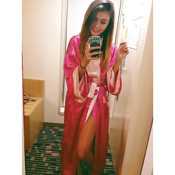 25P Cute and sexy Aussie teen Sarah Ellen